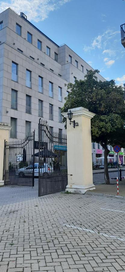 Mansarda Ogrod Saski Centrum Csk Zwirki I Wigury Люблин Екстериор снимка